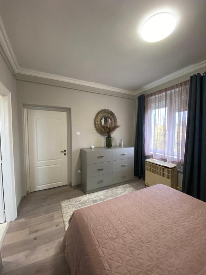 Oliaparman Apartment Eger Ngoại thất bức ảnh