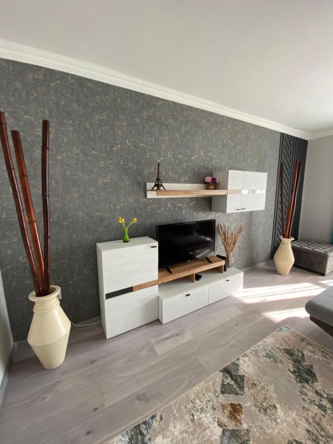 Oliaparman Apartment Eger Ngoại thất bức ảnh